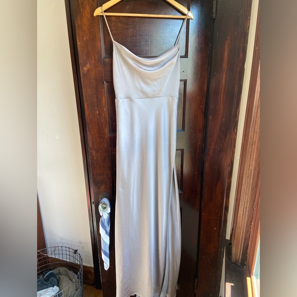 Fame and Partners Draped Gown in Silver- Size 6 - Picture 5 of 10